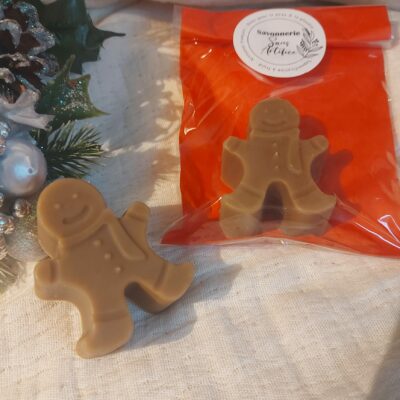 savon en forme de pain d'épices, parfumé aux épices de Noël, orange, cannelle, girofle