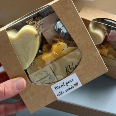 coffret pour remercier les enseignants avec 2 savons et un porte-savon aimanté